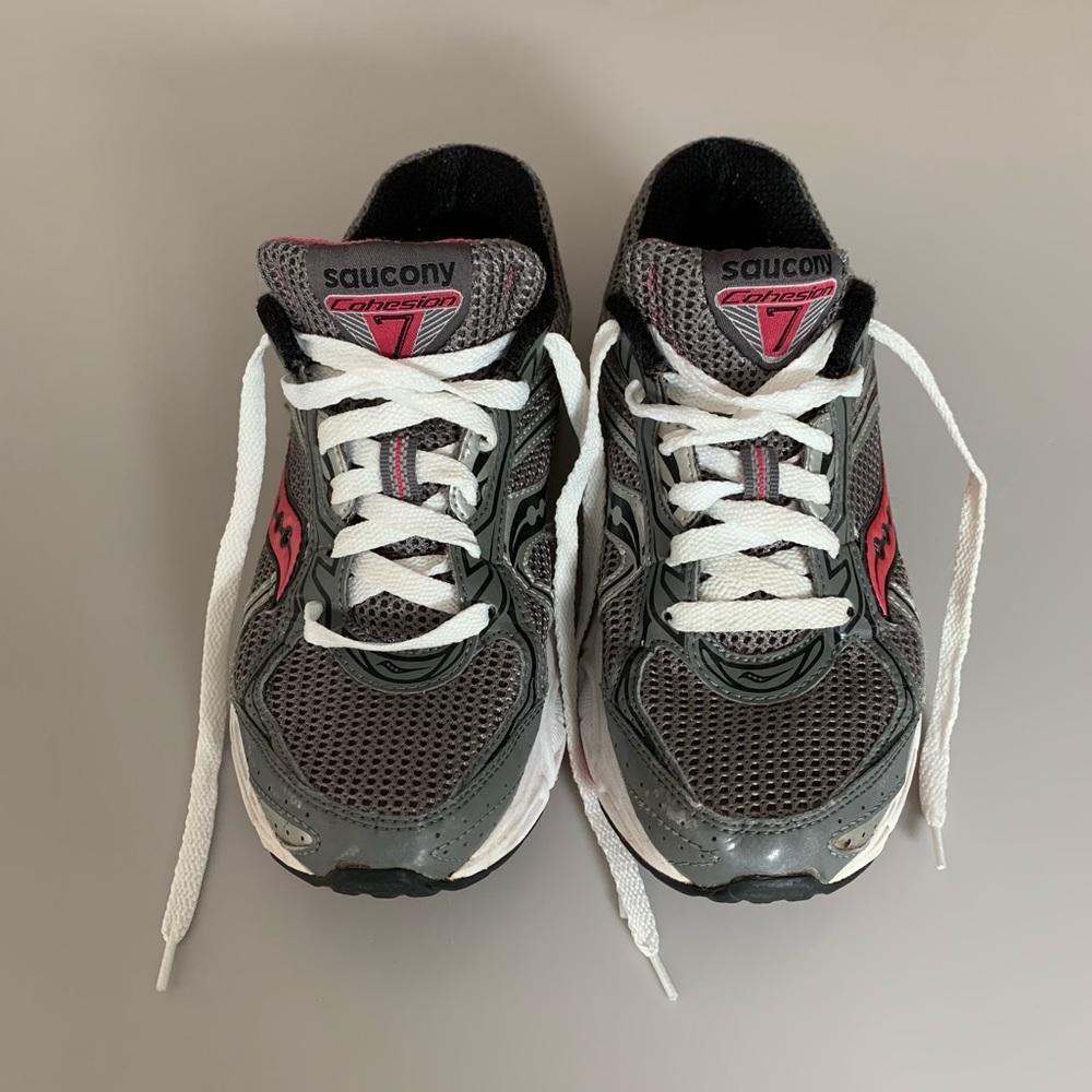SAUCONY Cohesion 7 walking sneakers - WM 6.5